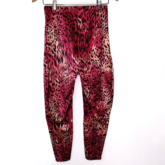 NWT Yitty Fabletics Shaping High Waist Legging in Yitty Kitty - Picture 2 of 2